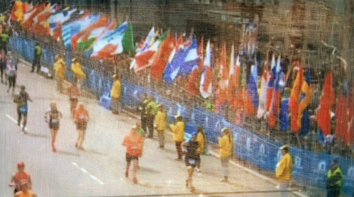 Último fotograma antes da explosão na Maratorna de Boston, em 2013, que deixou 3 mortos