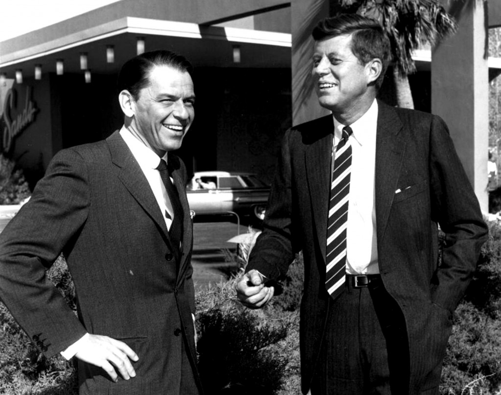 Sinatra e Kennedy em Las Vegas: duas estrelas gravitando na mesma direção (AFP)