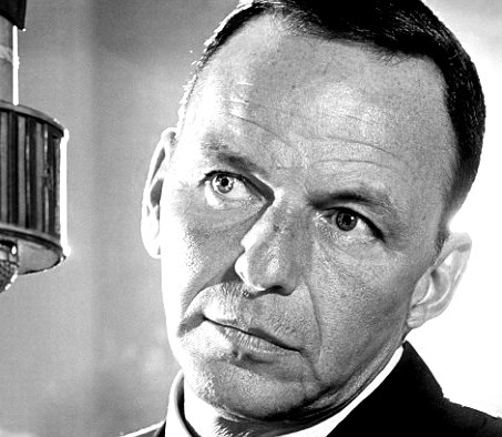 Sinatra: problemas com a máfia e afastamento de JFK