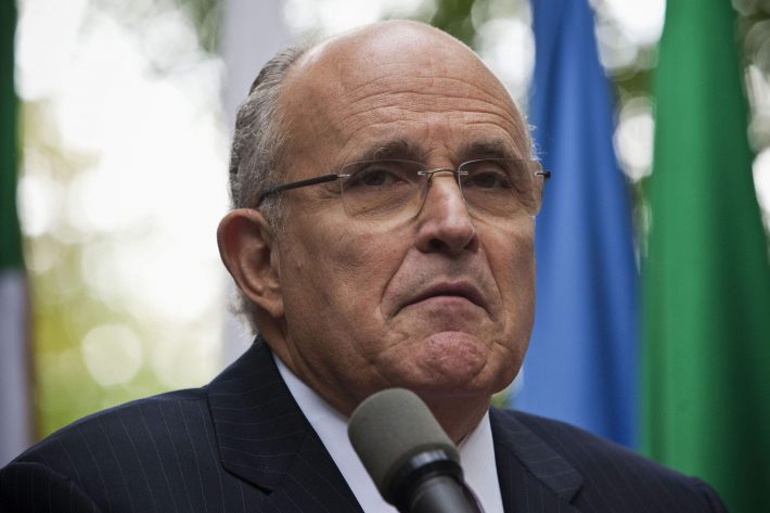 Ex-prefeito de Nova York, Rudy Giuliani comparece aos comícios de Trump (Foto: Andrew Burton/ Reuters)