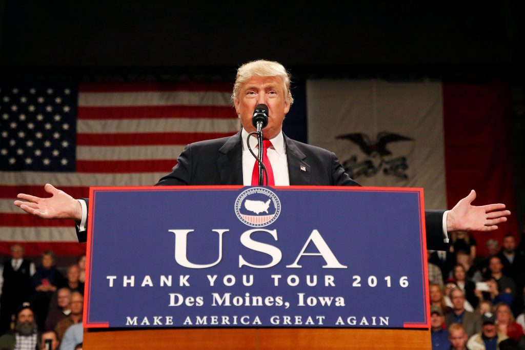 Presidente eleitos dos EUA, Donald Trump, faz comício de agradecimento em Des Moines (Foto: REUTERS/Shannon Stapleton)