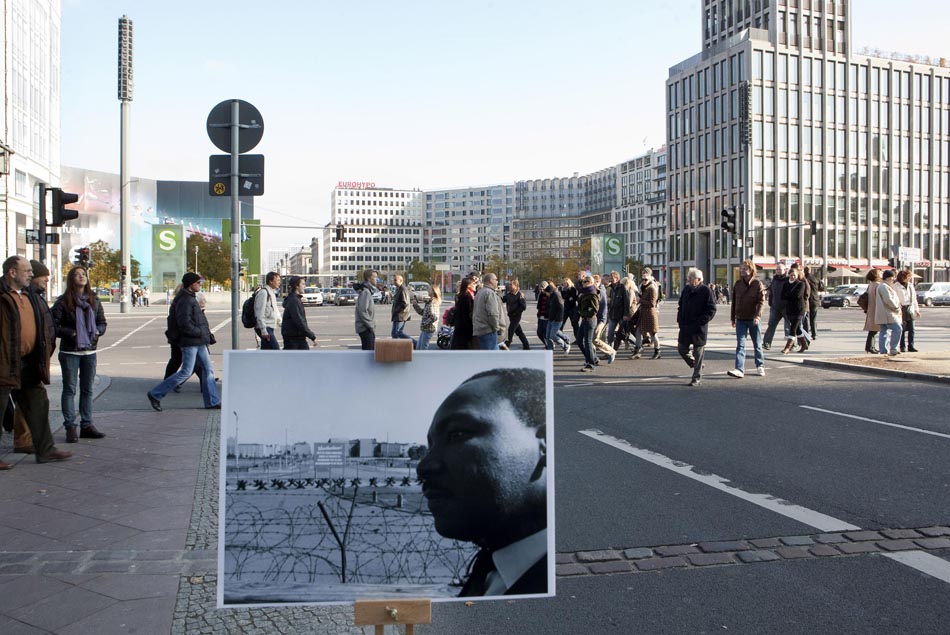 Potsdamer Platz, Berlin, 31/10/2009. Martin Luther King visita, a então, Alemanha Ocidental em 13/09/1964. Foto: Franka Bruns/AP