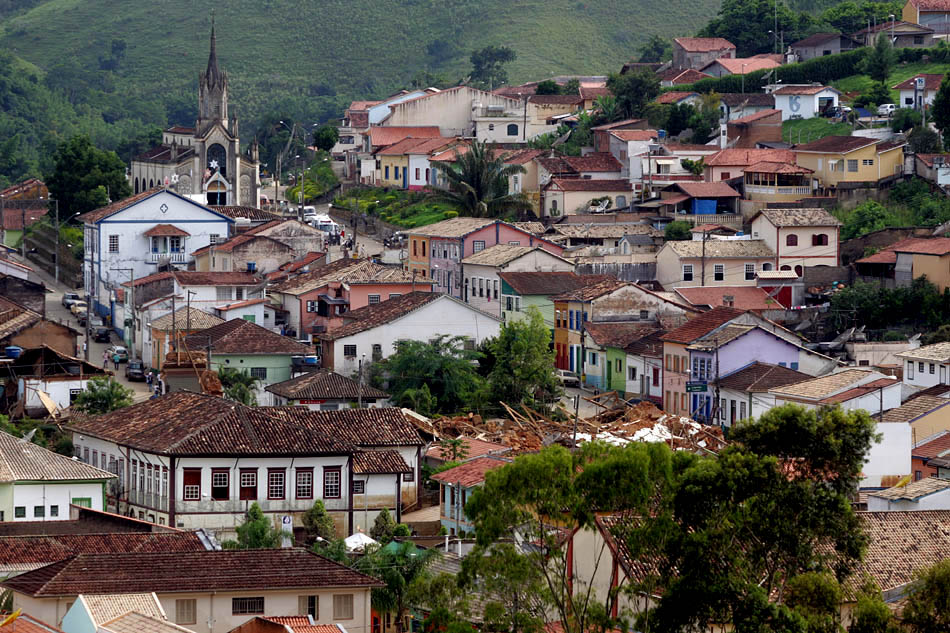 Vista da igreja matriz, São Luiz do Paraitinga, 05/01/2010. Foto: José Patrício/AE