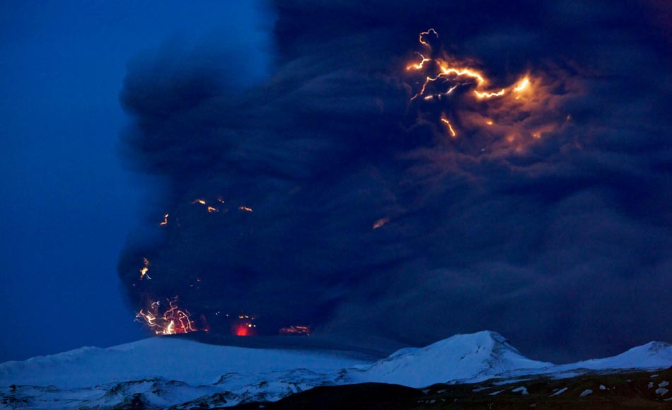 Vulcão Eyjafjallajokull, Islândia, 19/04/2010. Foto: Vilhem Gunnarsson/EFE