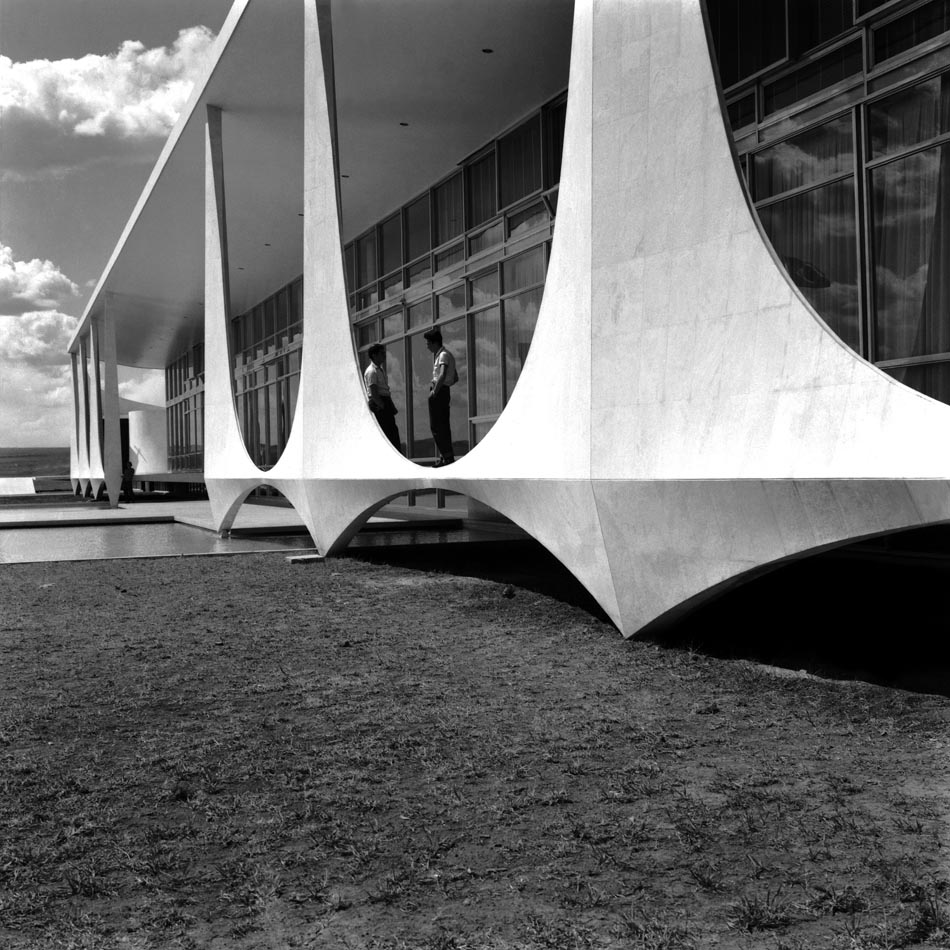Palácio da Alvorada. Brasília, 1962. Foto: Marcel Gautherot/IMS