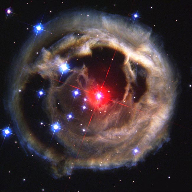 Estrela V838. Foto: Nasa, AEE