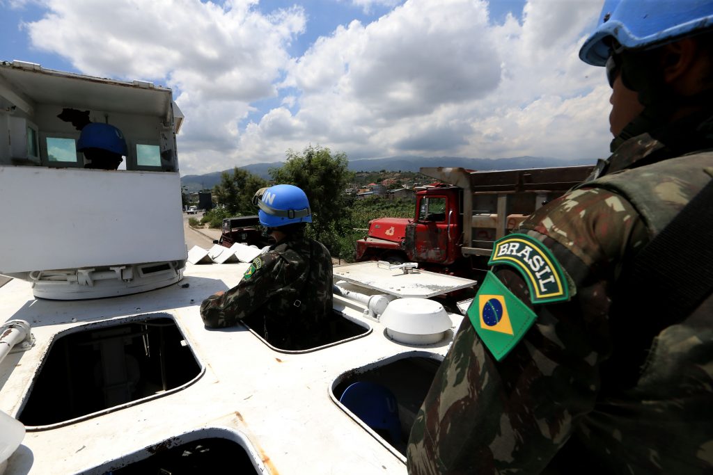 A partir de sexta-feira, os blindados brasileiros não poderão mais circular. O controle do país ficará a cargo da Polícia Nacional Haitiana (HÉLVIO ROMERO/ESTADÃO)