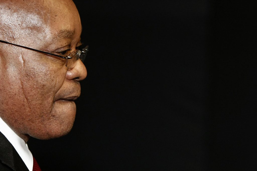 Sem apoio do partido, presidente da África do Sul, Jacob Zuma, deve deixar o comando do país (AFP PHOTO / CARL COURT)